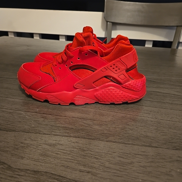NIKE HUARACHE RUN (GS) UNIVERSITY RED SIZE 5.5Y/WOMEN'S 7[654275-600]